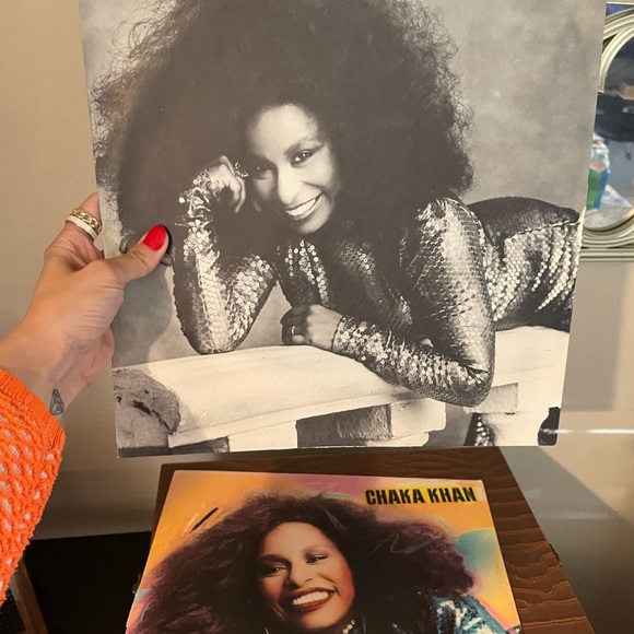 CLOSING SALE! Vynil Record Chaka Khan Signed What Cha’ Gonna Do For Me Album - Picture 2 of 5